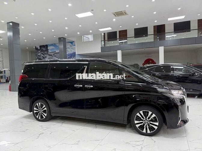Bán Toyota Alphard sản xuất 2022, sơn Zin 99%.