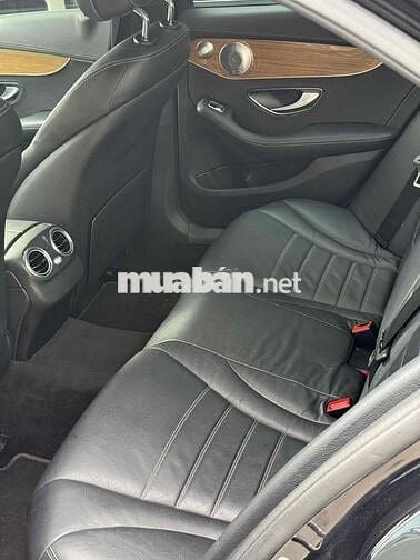 Mercedes-Benz C250 Exclusive 2016 Đen