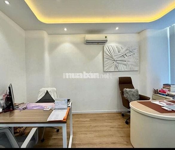 SIÊU PHẨM ĐƯỜNG HOA, 6x20M - 27D Hoa Lan, P.7, Phú Nhuận - THANG MÁY