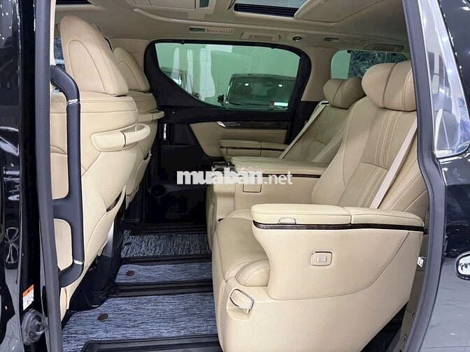 Bán Toyota Alphard sản xuất 2022, sơn Zin 99%.
