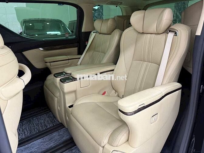 Bán Toyota Alphard sản xuất 2022, sơn Zin 99%.