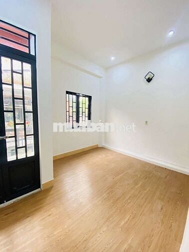 NHÀ MỚI ĐÚC 3 LẦU 4X9 ĐƯỜNG LÊ ĐÌNH CẨN. P. TÂN TẠO. QUẬN BÌNH TÂN.