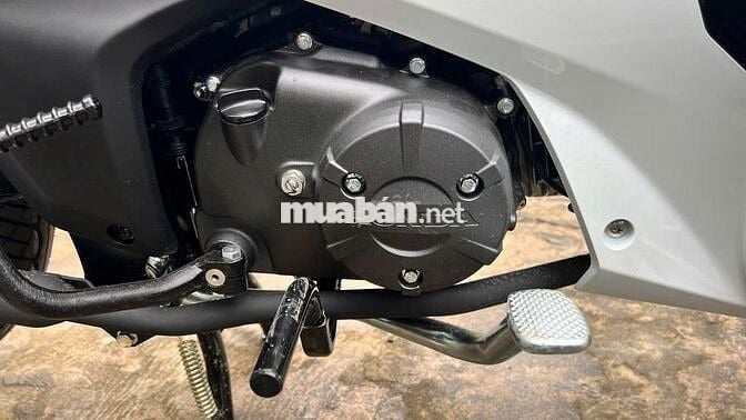 Futurre lead trắng đen mới