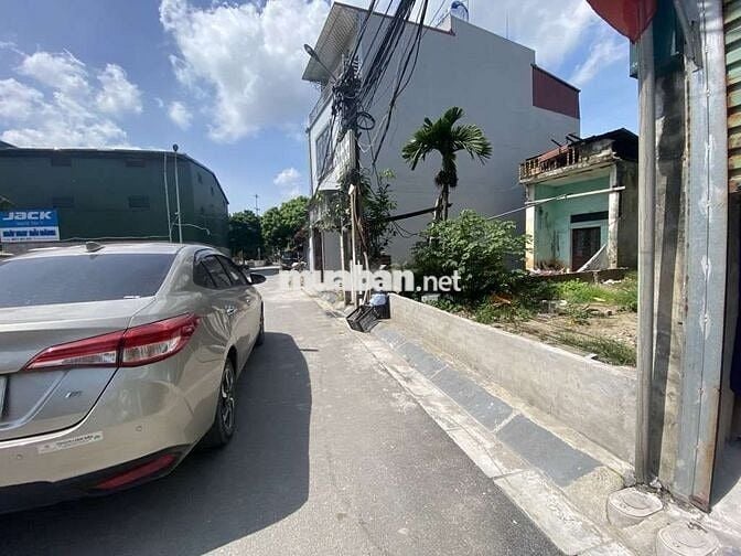 Đất phân lô Trục chính Ngọc Thụy vỉa hè đá bóng 80m2 MT5m Giá đẹp