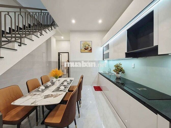 Bán nhà 2 tầng 2 mê 
🔥full nội thất kiệt 586 điện biên phủ -