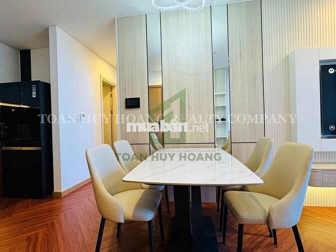 Cho thuê view sông Hàn – tầng 8, 3 view đẹp(thành phố, biển, pháo hoa)