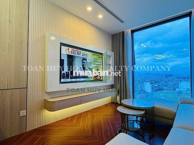 Cho thuê view sông Hàn – tầng 8, 3 view đẹp(thành phố, biển, pháo hoa)