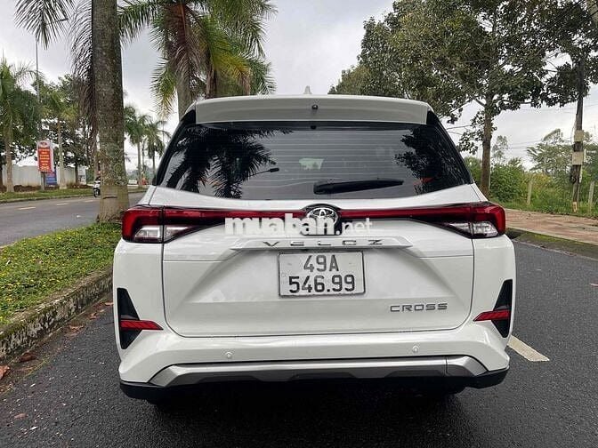 Toyota Veloz Cross Top Trắng nhập khẩu