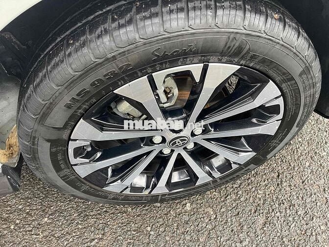 Toyota Veloz Cross Top Trắng nhập khẩu