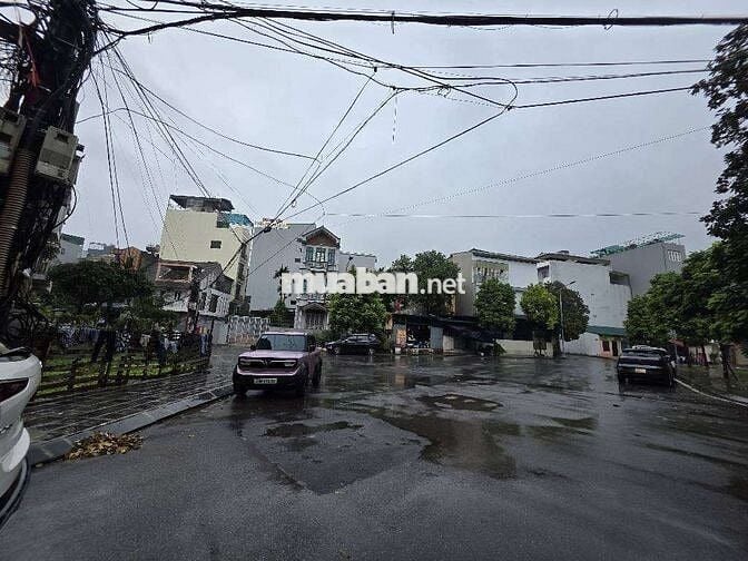 Đất phân lô Trục chính Ngọc Thụy vỉa hè đá bóng 80m2 MT5m Giá đẹp