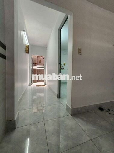 Hàng Hiếm, 4 x 14 hẻm xe hơi, sổ riêng, giá 3 tỷ 790tr thương lượng