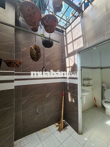 Hàng Hiếm, 4 x 14 hẻm xe hơi, sổ riêng, giá 3 tỷ 790tr thương lượng