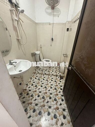 HẺM XE TẢI, LÊ QUANG ĐỊNH - 4x12 - 2 Lầu - Vpty - ở gia đình