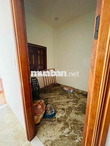 Nhà đẹp 3 tầng 3 mê nội thất gỗ sang trọng, thông ra Yên Thế - Bắc Sơn