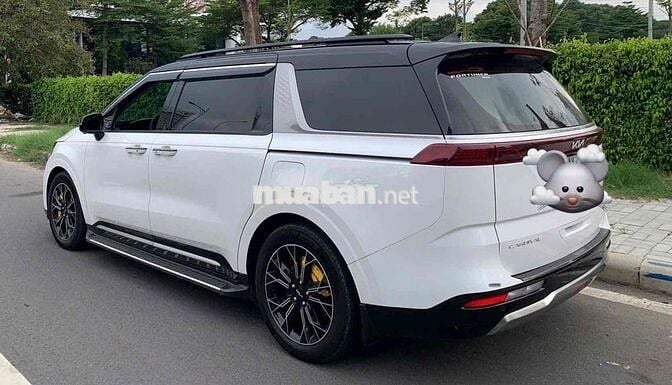 KIA Carnival 2022 Trắng 7 chỗ