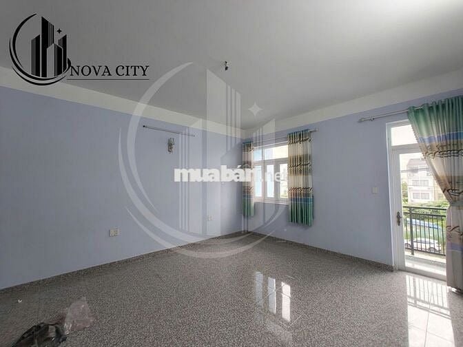 Khai trương phòng ban công, máy lạnh, kệ bếp đường Phạm Hùng