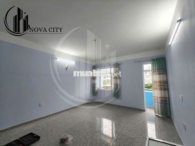 Khai trương phòng ban công, máy lạnh, kệ bếp đường Phạm Hùng