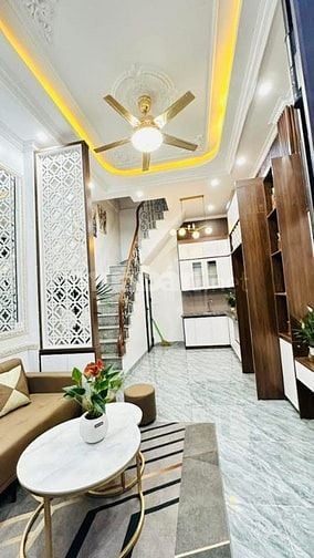 Cc bán nhà mới Đầm Trấu 35m, 5 tầng, ful đồ 7.5 tỷ