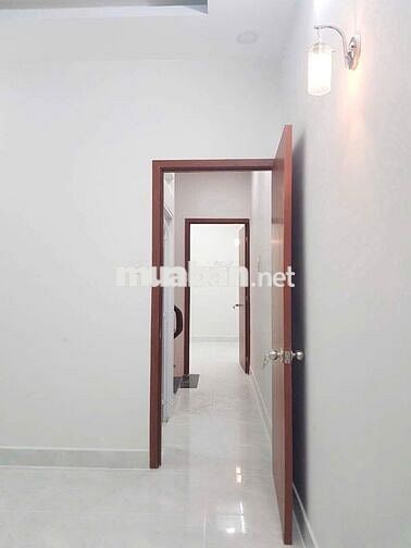 Nhà phố trệt 2 lầu. Có 4Pn 3wc. Dân cư hiện hữu. Mặt tiền 6m hẻm thông
