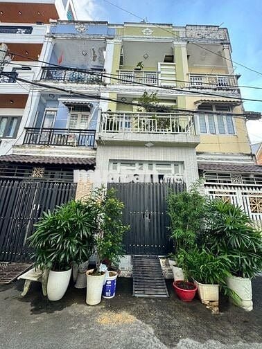 Nhà phố trệt 2 lầu. Có 4Pn 3wc. Dân cư hiện hữu. Mặt tiền 6m hẻm thông