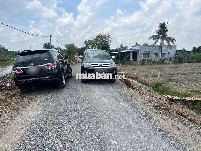 đất vườn view sông ở Bến Lức Long An