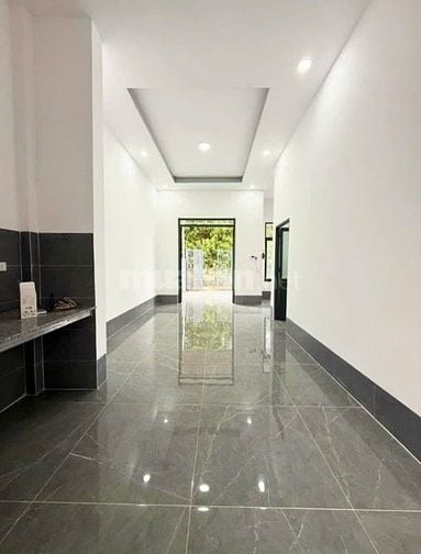 Tôi cần bán căn nhà mặt tiền NHỰA ở Khu phố Gia Tân Trảng Bàng 680TR