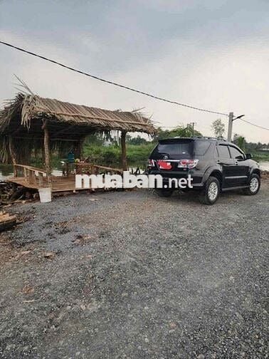 đất vườn view sông ở Bến Lức Long An