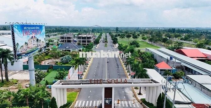 Bán lô đất 80m2 giá 1 tỷ 5 ngay bệnh viện đa khoa Tâm Anh, Bến Lức