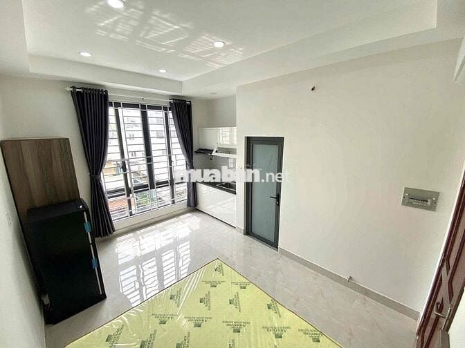 Cho thuê phòng THANG MÁY ngay Nguyễn Trãi Q1 gần TAKASHIMAYA 27m2