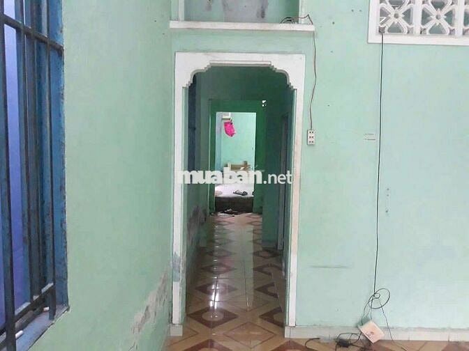 NHÀ 5 X28M MẶT TIỀN TRC NHÀ 8M GẦN ỦY BAN XÃ,VLB