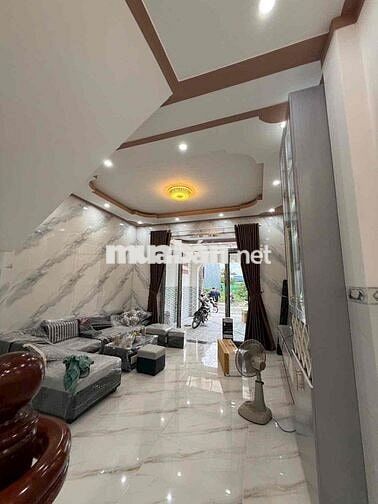 nha 1 trệt 1 lầu 1pk 3pn bếp 3wc phòng thờ. Nha đang xây dựng mới 100%