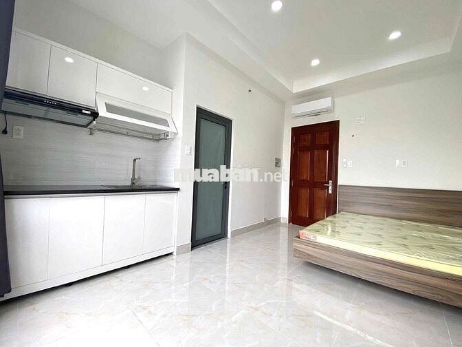 Cho thuê phòng THANG MÁY ngay Nguyễn Trãi Q1 gần TAKASHIMAYA 27m2