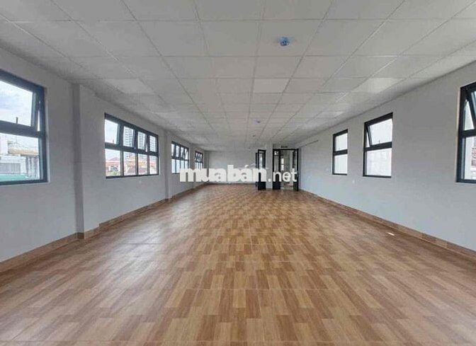 CHO THUÊ TOÀ NHÀ MỚI XÂY THÀNH THÁI QUẬN 10 NGANG 17M