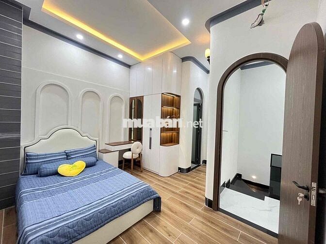 NHÀ HƯỚNG ĐÔNG NAM. HẺM Ô TÔ VINMART PHẠM THÁI BƯỜNG👉NHÀ MÁI THÁI MỚI