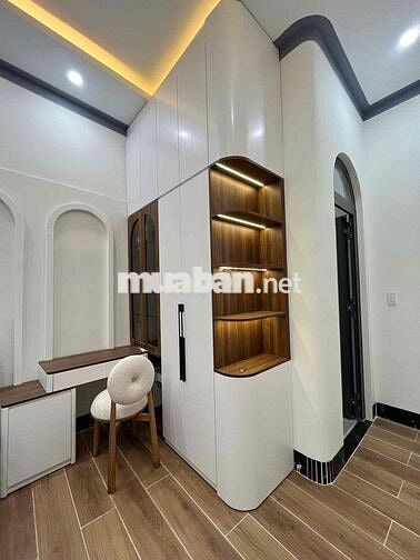 NHÀ HƯỚNG ĐÔNG NAM. HẺM Ô TÔ VINMART PHẠM THÁI BƯỜNG👉NHÀ MÁI THÁI MỚI