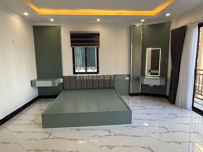 Bán nhà Sài Đồng - Long Biên, gần hồ điều hòa, 6 tầng mới tinh, ở ngay