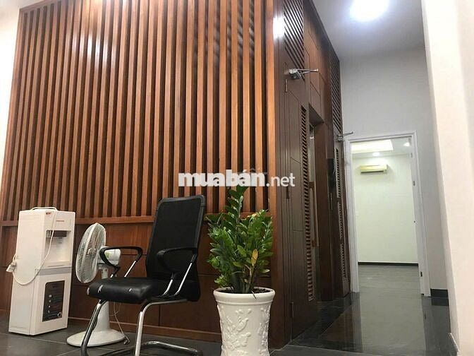 Cho Thuê Mặt Bằng Đường Nguyễn Văn Thủ, Quận 1 ( 4.5x20m + 1PN )