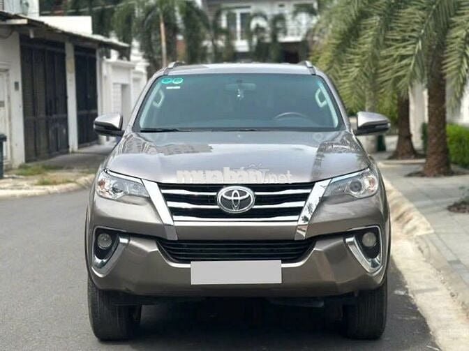 Bán xe Toyota Fortuner 2.4G 4x2 AT model 2020