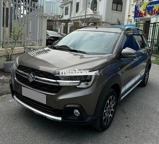 Suzuki XL7 2023 số tự động màu nâu xám