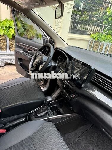 Suzuki XL7 2023 số tự động màu nâu xám