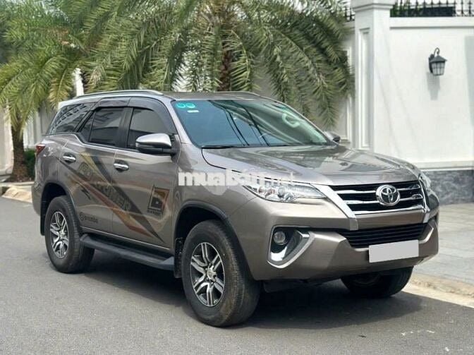 Bán xe Toyota Fortuner 2.4G 4x2 AT model 2020