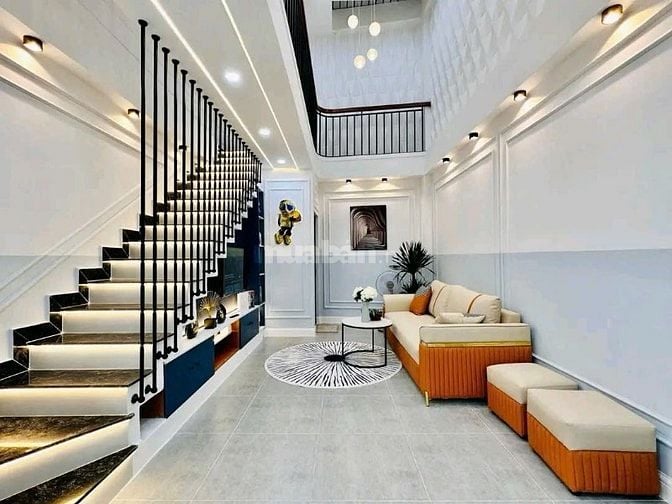 Kẹt tiền bán gấp nhà Huỳnh Văn Bánh Phú Nhuận, DT: 40m2 giá chỉ 2tỷ750