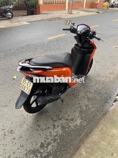 Cầm đồ bán thanh lý : chiếc tay ga Honda Vision 12