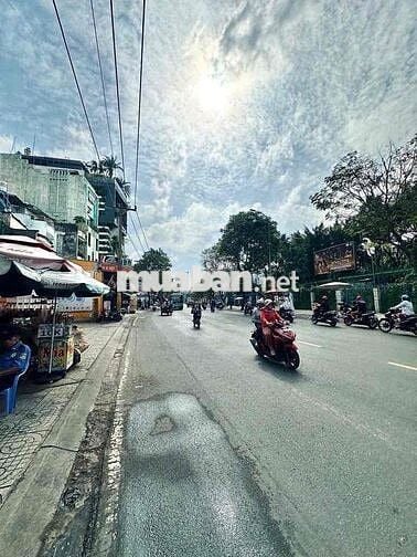 Nhà mặt tiền 2 tầng vip Hoà Bình (3,6m x 2o m) q11 tiện kd -cho thuê