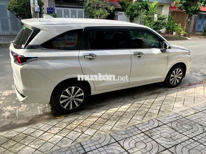 Bán xe Toyota AVANZA số tự động SX 2022 90%new