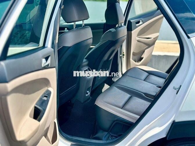 Hyundai Tucson 2020 máy xăng số tự động