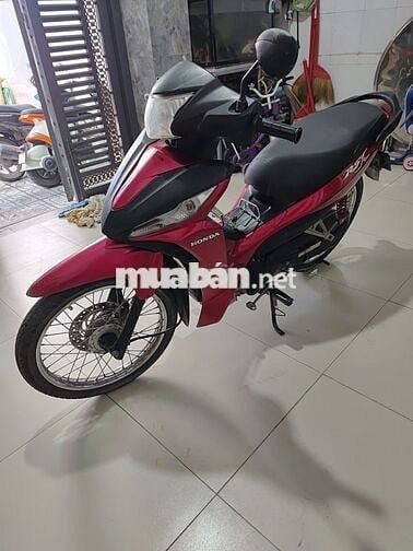 Xe đag đi Wave RSX FI 2023 Nguyên Xin. bSTP