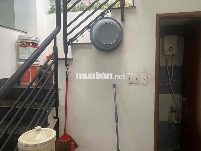 HXH Lạc Long Quân ngay chợ - 4m x 12m - 2 tầng BTCT 3PN - 7,3 tỷ