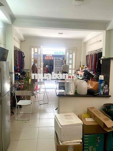 HXH Lạc Long Quân ngay chợ - 4m x 12m - 2 tầng BTCT 3PN - 7,3 tỷ