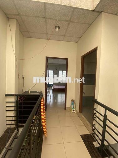 HXH Lạc Long Quân ngay chợ - 4m x 12m - 2 tầng BTCT 3PN - 7,3 tỷ